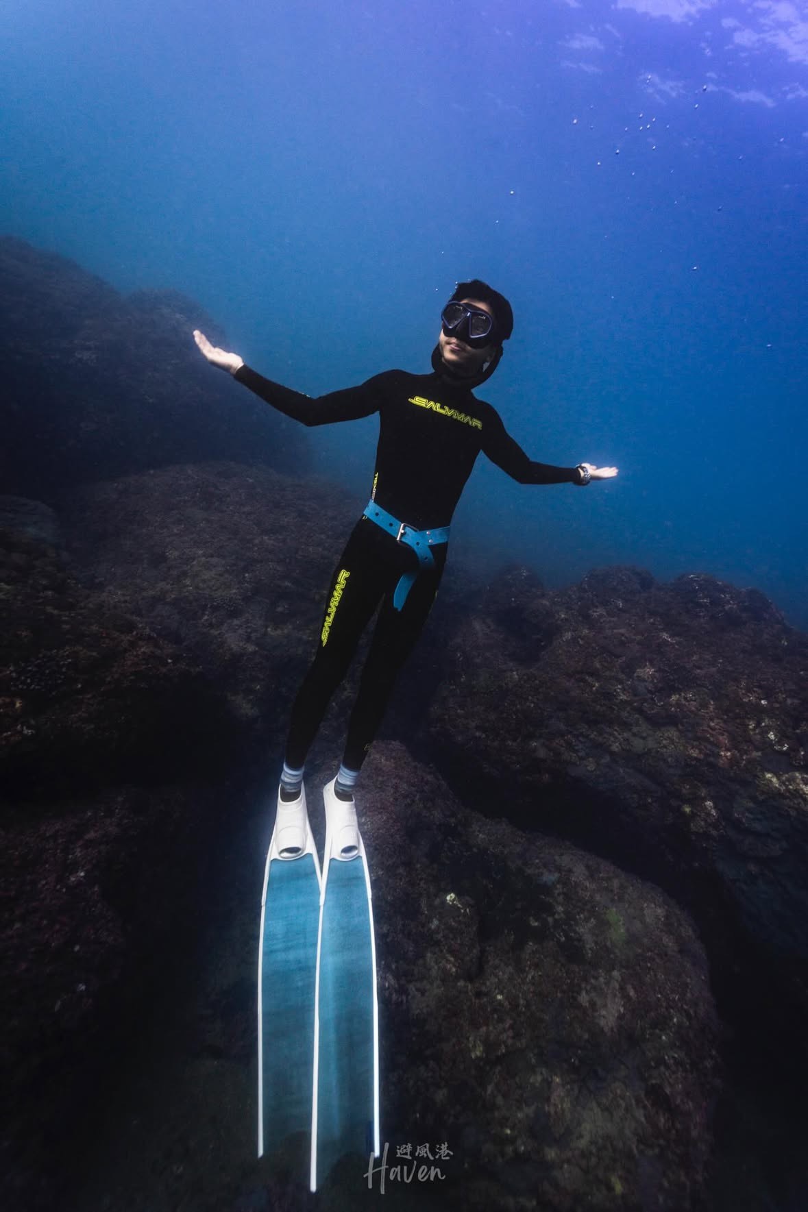 為什麼我們都在水裡哭過